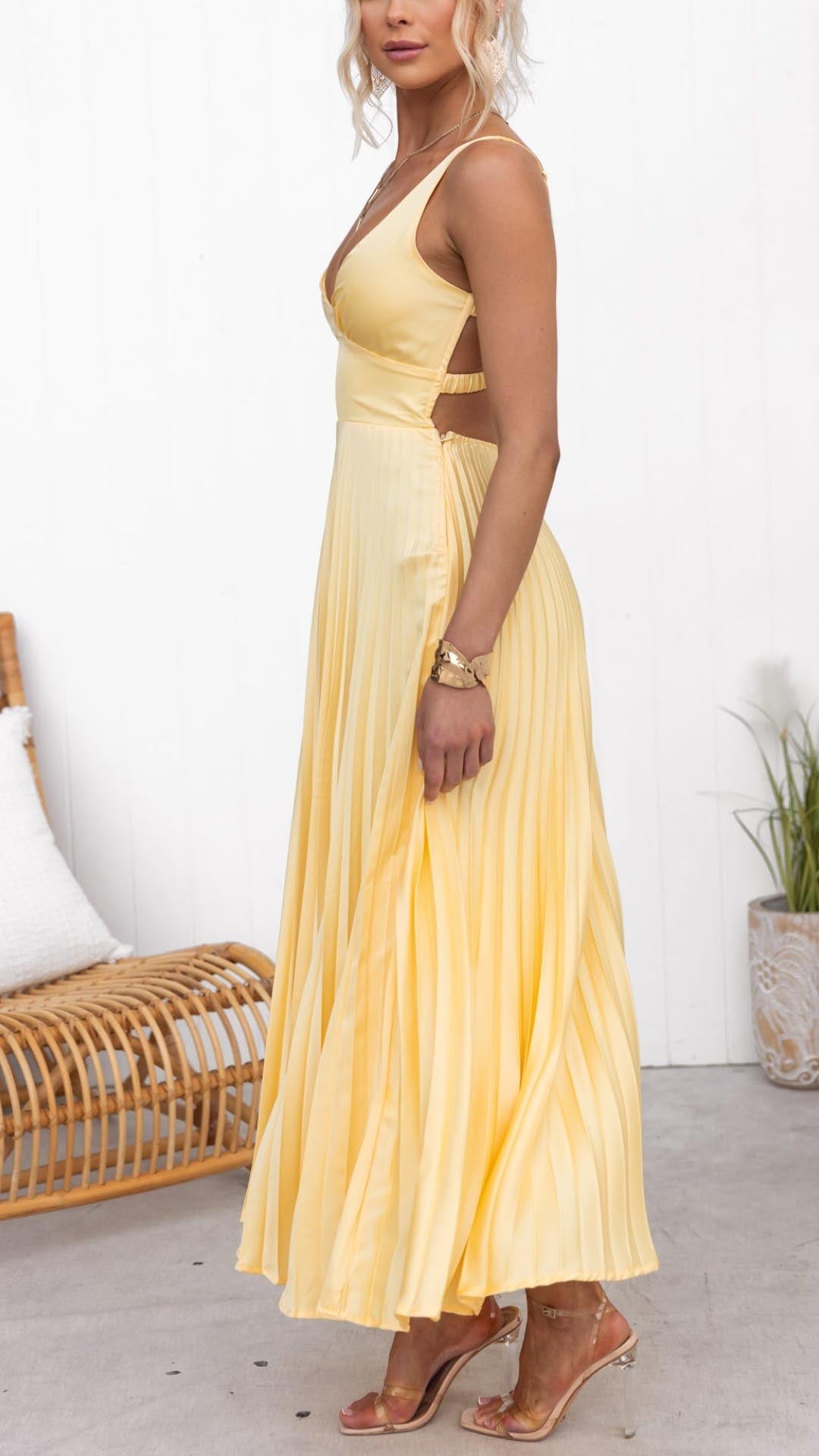 Robe Lana Élégante Au Dapé Souple
